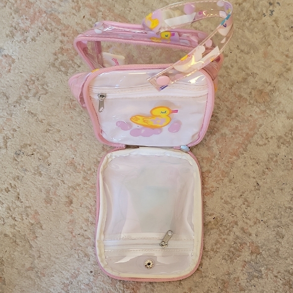 Barbie Travel Toiletries/Bath Set - Pink - Picture 10 of 12